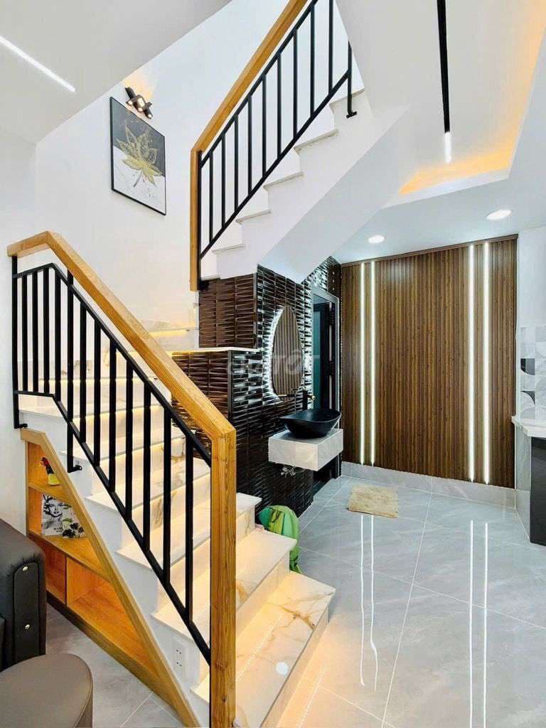 Nhà mới, DTSD 56m2 - Ảnh 3