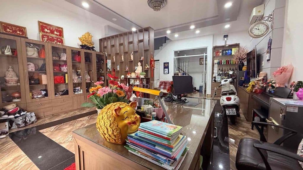 BT 5 TẦNG - HIẾM - NGUYỄN HỒNG ĐÀO TB - 67m2 - THANG MÁY - HƠN 20TỶ TL - Ảnh 3