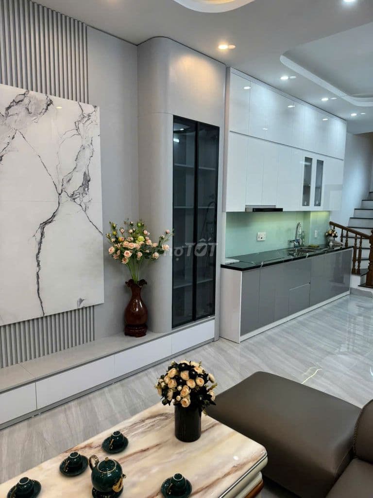 CHÍNH CHỦ BÁN NHÀ PHỐ GIÁP NHỊ - 6 TẦNG THANG MÁY - CÁCH MẶT PHỐ 20M