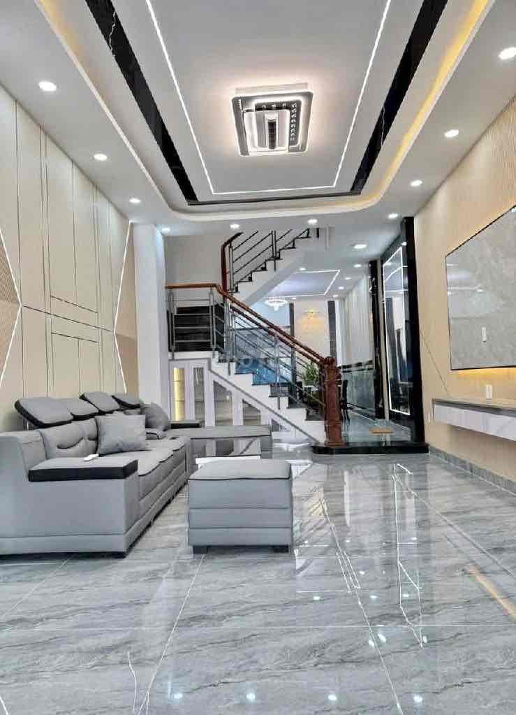💥CỰC RẺ- LẠI HIẾM - 3TẦNG -80m2- SÂN THƯỢNG- ÔTÔ NGỦ TRONG NHÀ - Q12💥
