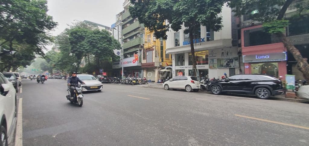 Bán nhà mặt phố LÒ ĐÚC-HOÀ MÃ DT 42M2 5T KD-THANG MÁY-5P LÊN HỒ 11,3tỷ