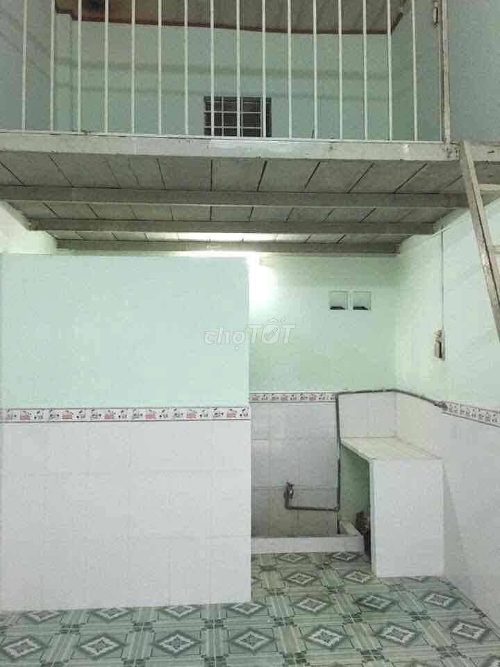 Nhà bán có 7 phòng trọ đang cho thuê