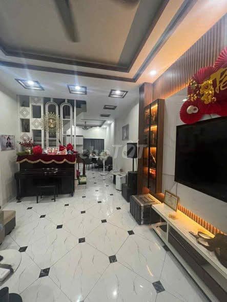 bán nhà phố Thịnh Liệt Hoàng Mai ô tô đỗ cửa