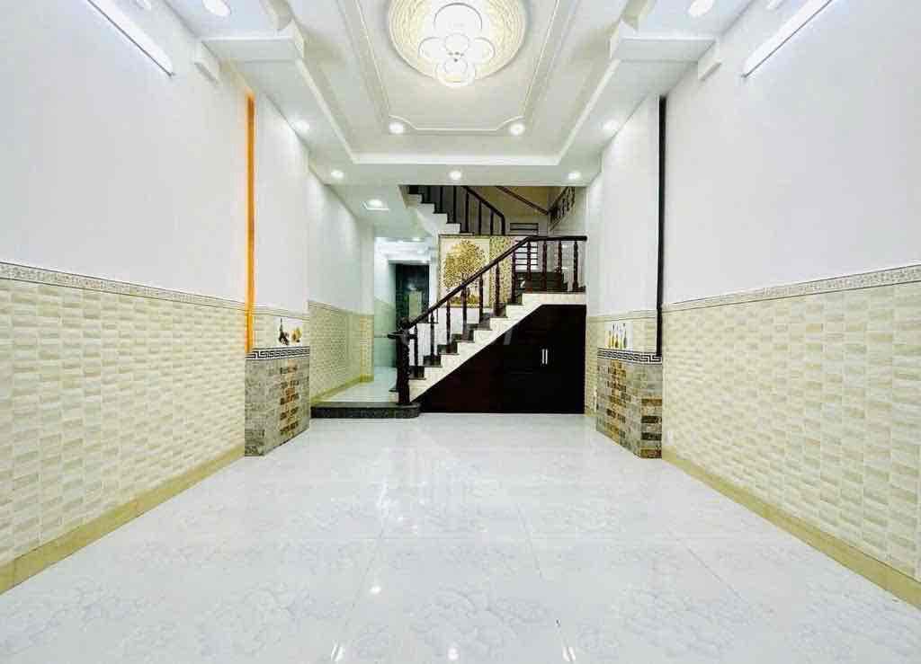 XE HƠI ĐỖ CỬA - 4 TẦNG BTCT 49M2 - NHỈNH 6TỶ - NGUYỄN VĂN ĐẬU