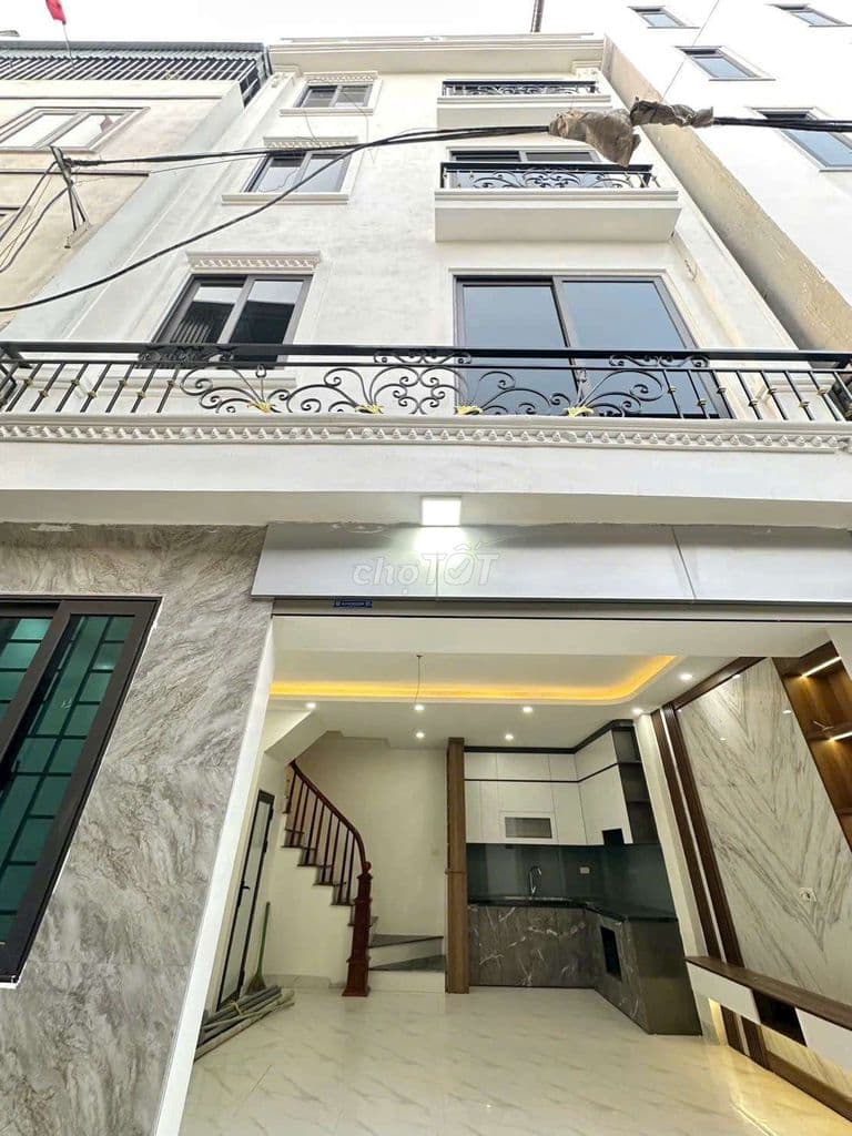 NHÀ PHƯỜNG LIÊN MẠC Ô TÔ ĐỖ CỬA NGÕ THÔNG THOÁNG