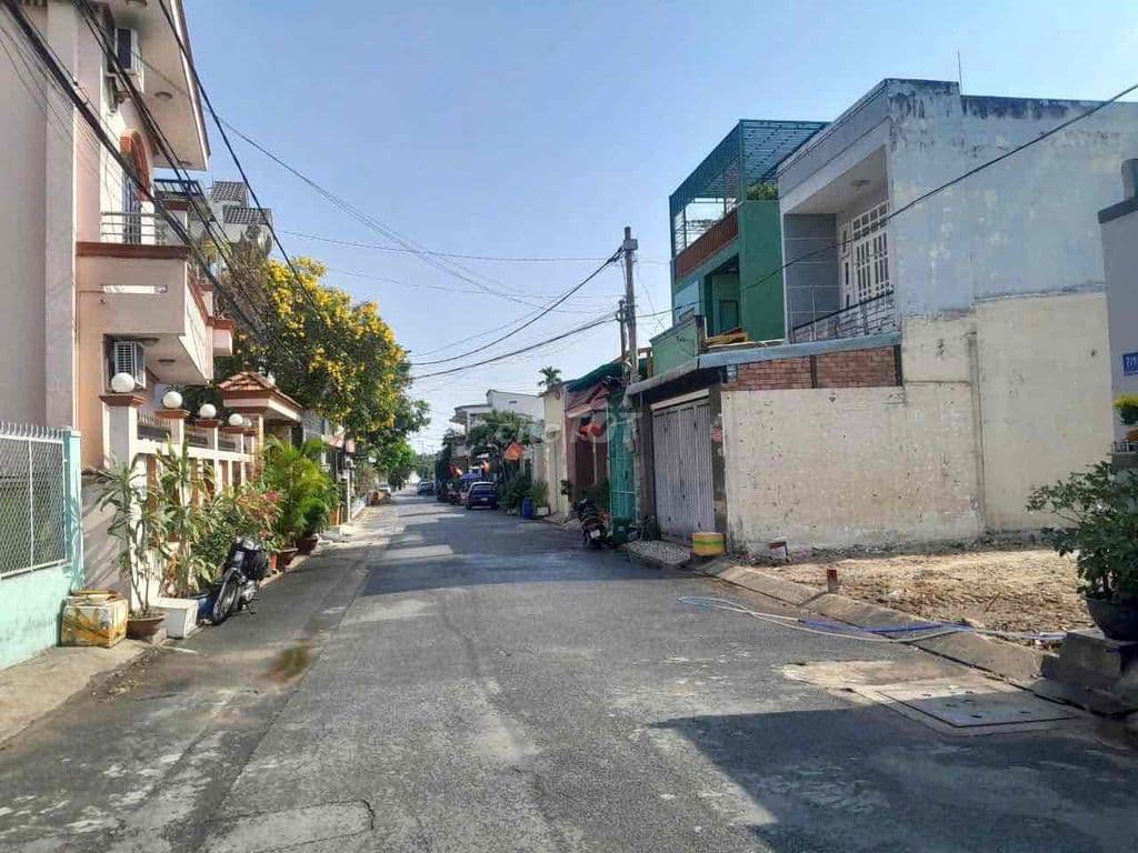 CẦN RA GẤP LÔ ĐẤT ĐẸP DT 7x22 FULL THỔ CƯ GIÁ 2 TỶ1 CÒN THƯƠNG LƯỢNG