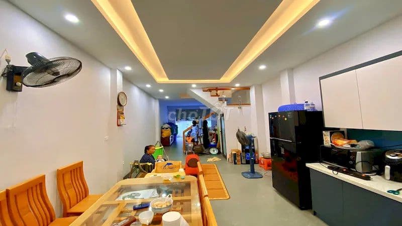 BÁN NHÀ MỚI PHỐ PHÚ GIA NGÕ RẤT NÔNG, VỪA Ở , VỪA CÓ THỂ KINH DOANH