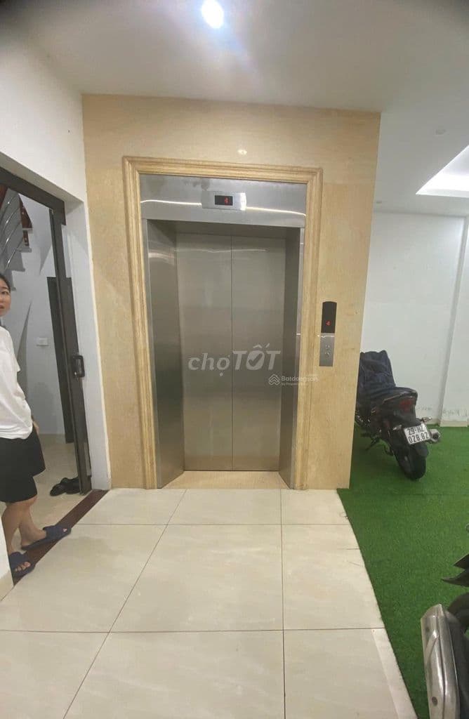 Cho thuê nhà phố Nguyễn Khánh Toàn, Diện tích 100m2 x 6T có Thang máy - Ảnh 3