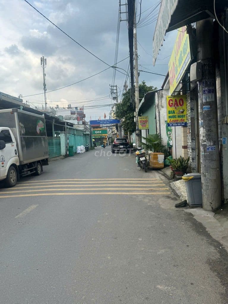 BÁN NHÀ MẶT TIỀN 1,980 TỶ