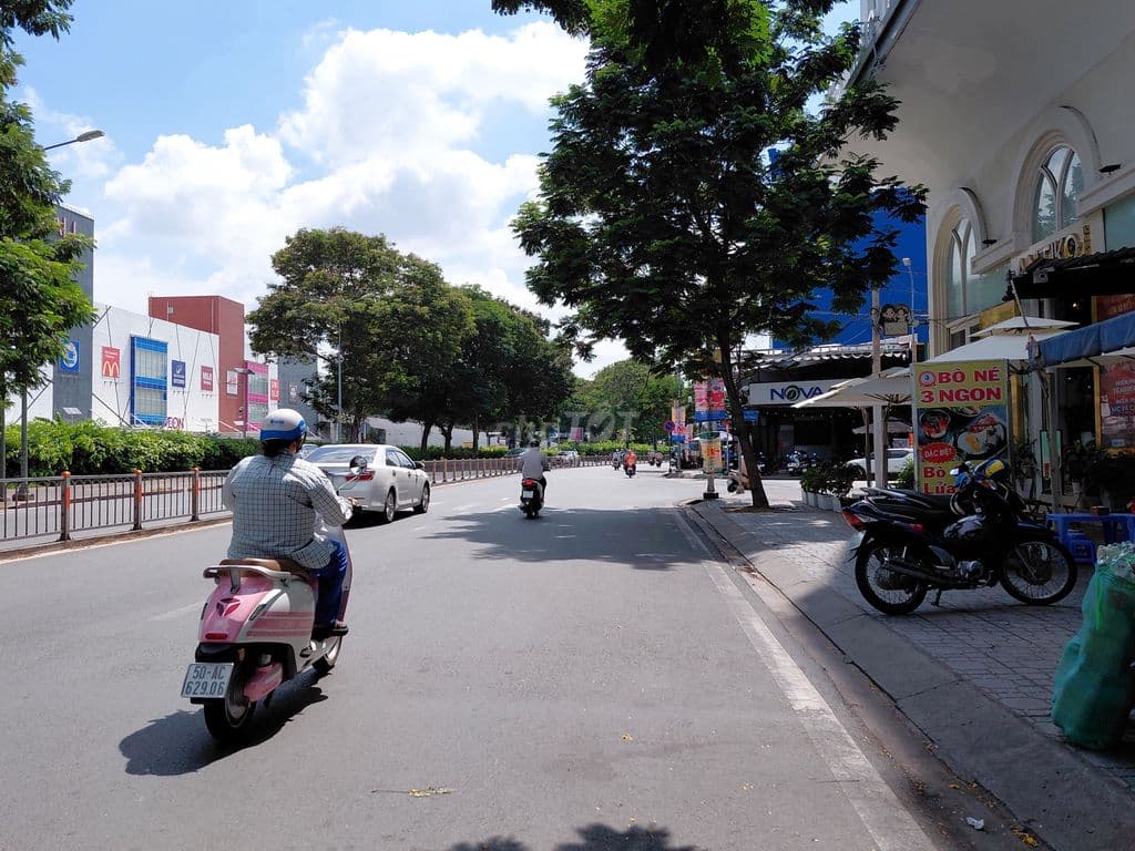 Nhà hiếm 2 mặt tiền Bờ Bao đối diện Aeon Tân Phú, đang cho thuê 27tr - Ảnh 2