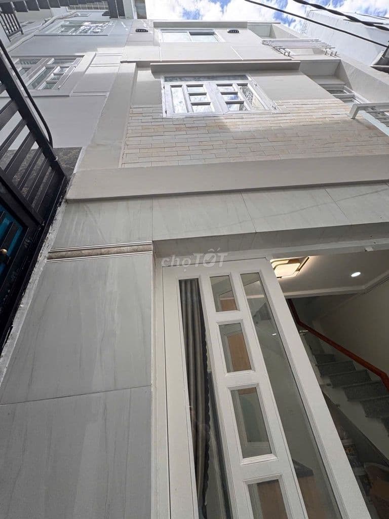 NHÀ ĐẸP Q4 ĐƯỜNG SỐ- 3 TẦNG- 16m2- KO QH- CHỈ 2 TỶ NHINh