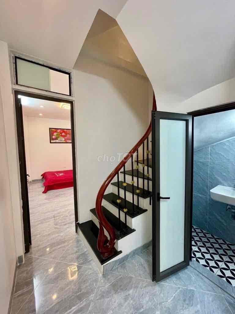 Bán gấp nhà Hồng Mai nhà mới 5 tầng - 3 ngủ - 6.3 tỷ