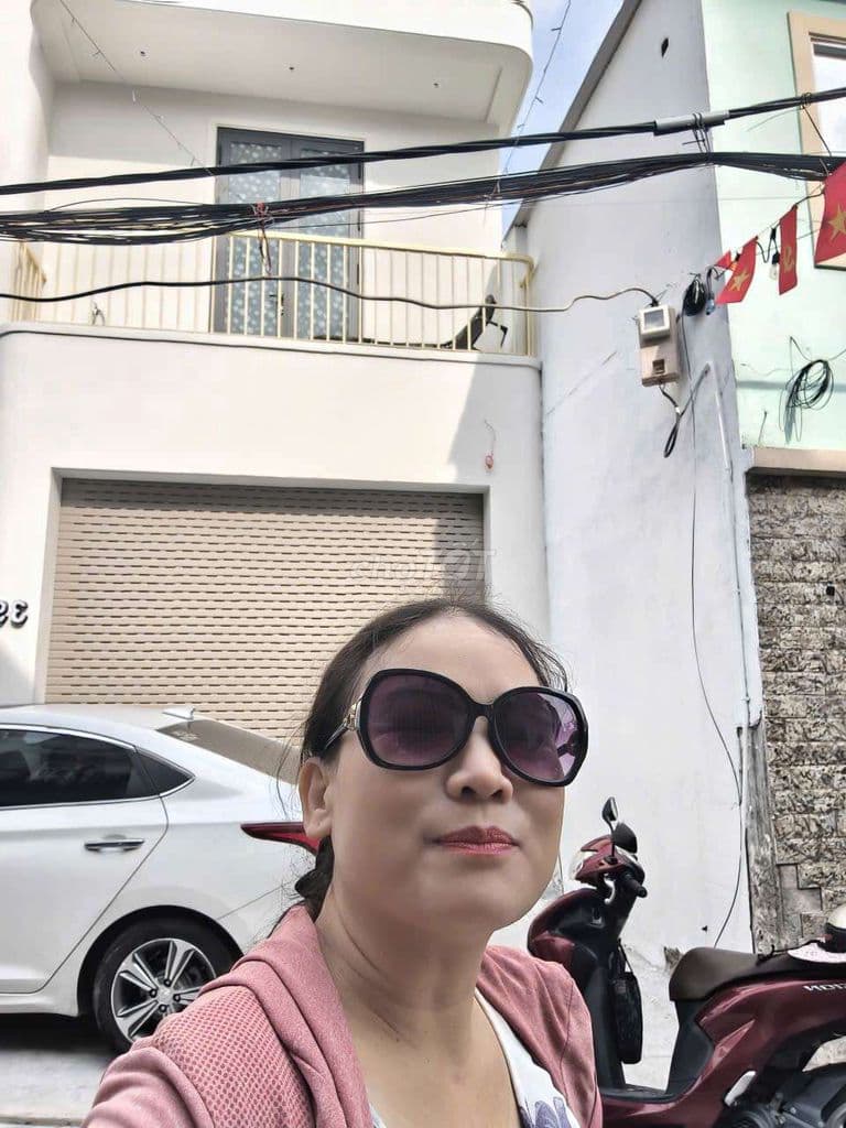 Hẻm xe hơi nhà 2 tầng , chỉ 2,x tỷ Thới An Q12