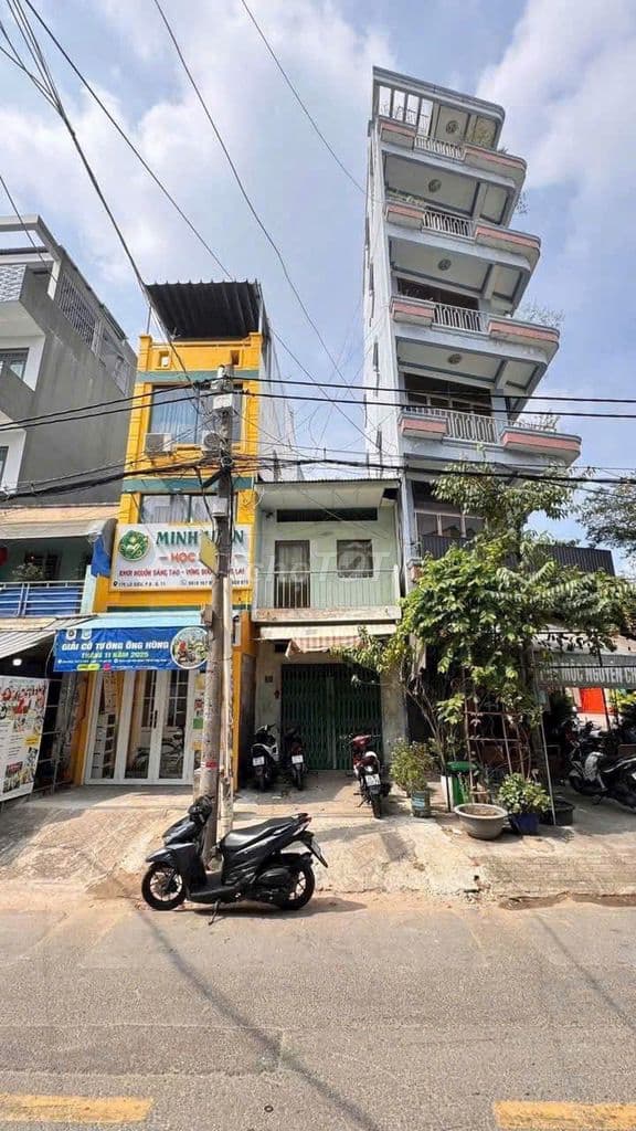NHÀ MẶT TIỀN KINH DOANH - KHU DÂN CƯ CAO CẤP P.8 Q.11