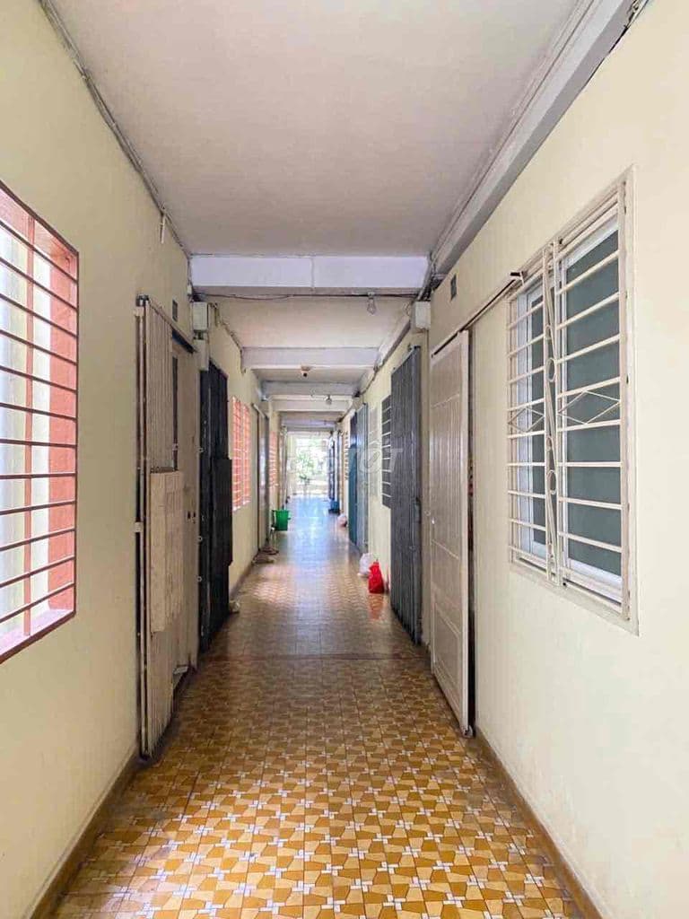 Nhà đẹp vào ở liền, DT 45m2 sổ hồng riêng lâu dài