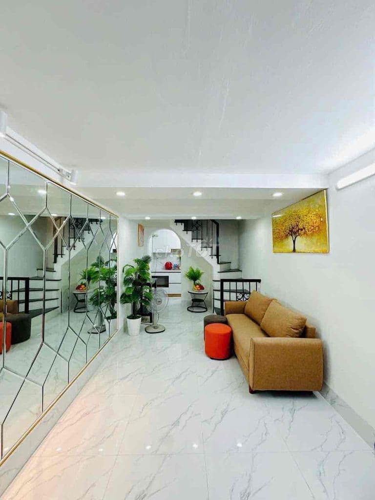 SỐC GIÁ ĐỐNG ĐA - 5 tầng phố Khâm Thiên