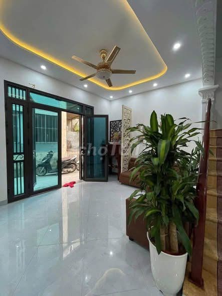 bán nhà đẹp Thanh Trì lô góc 2 mặt thoáng