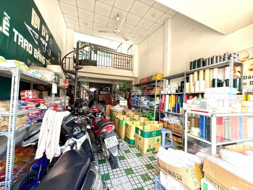 Gấp bán nhà mặt tiền đường lớn sát trường ĐH - Ảnh 3
