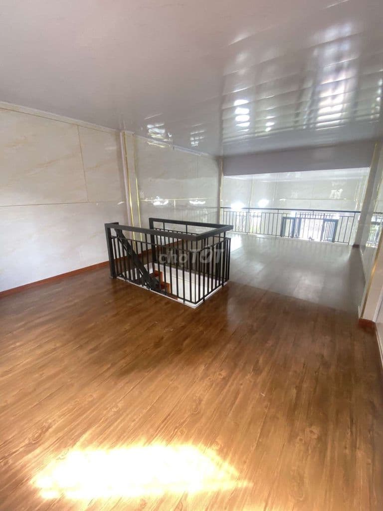 Nhà đẹp giá rẻ chủ gấp bán - Ảnh 2