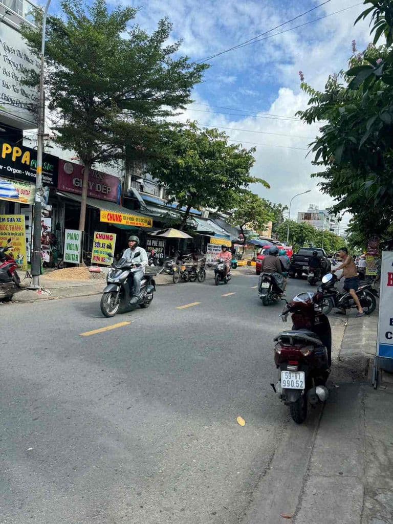 cấp 4 mặt tiền song hành phường đông hưng thuận Q12 dt: 82,4m2 - Ảnh 2