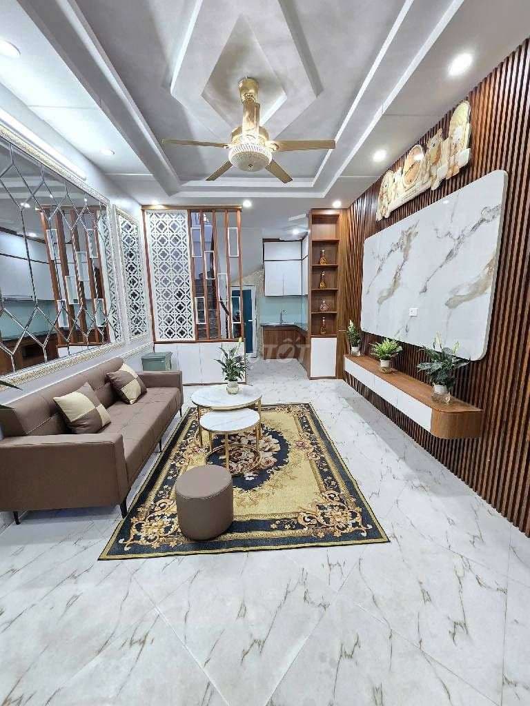 Nhà đẹp Dương Văn Bé ô tô đỗ cửa, hàng xóm Sunshine.