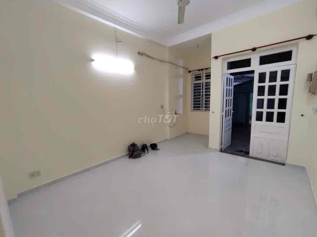 nhà 2 tầng 90m2 chỉ hơn 6 tỉ dòng tiền 10 triệu - Ảnh 2