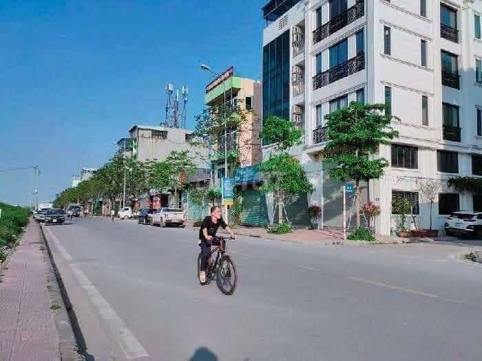 BÁN GẤP TÒA APARMENT DÒNG TIỀN KHỦNG PHƯỜNG BỒ ĐỀ, HÀ NỘI
