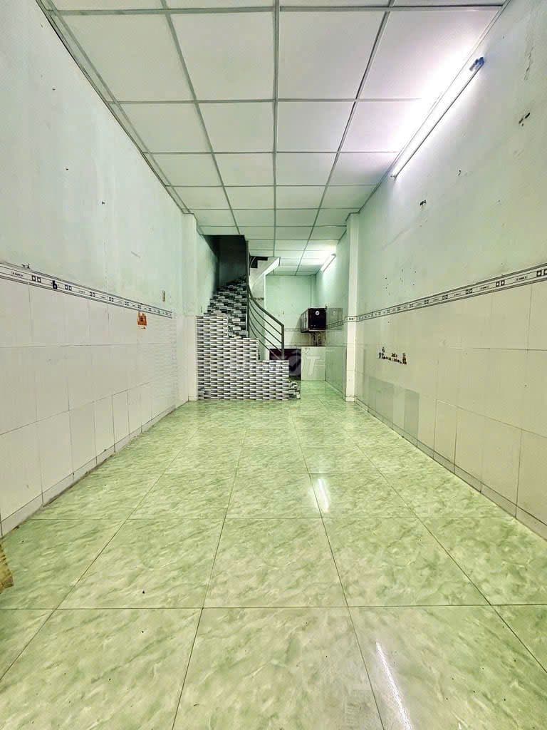 Tô Hiệu Gần Đầm Sen Q11 , DT: 25m2 , 1 Lầu 2PN 2WC SHR Nhỉnh 2 Tỷ