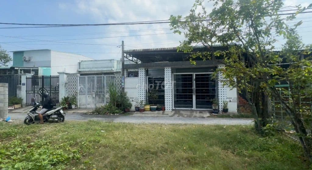 Đất gần Trường Học 1 xẹt LÊ THỊ BAY, 7,9X30M2 có 100m2 thổ, 2 tỷ 450 - Ảnh 2