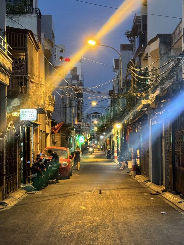 Mặt Tiền 3.8 T-Đường Buôn Bán-kinh doanh mở Spa