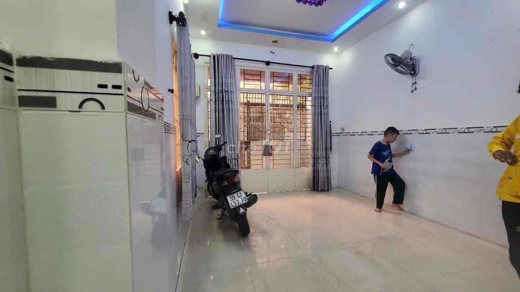 Cần xoay vốn bán căn góc,hẻm thông ,sẵn dòng tiền 10tr/tháng - Ảnh 2