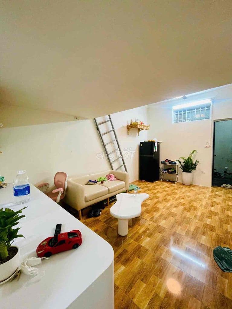 Bán nhà cầu giấy - có sổ 2.5 tỷ - nhỏ xinh