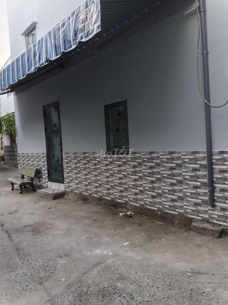 Nhà 2 mặt tiền, hẻm xe hơi tới cửa - Ảnh 2