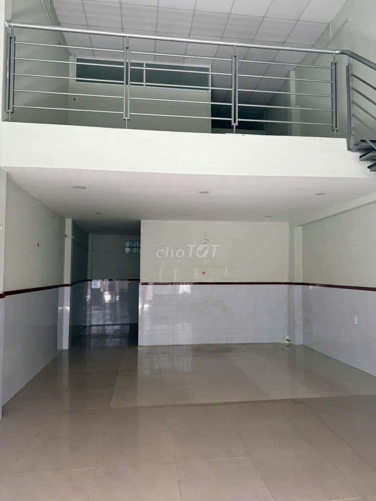 Cần bán gấp nhà cấp 4 P TTN Q12 DT 5 x12 gác lửng giá 4 tỷ 750 TL