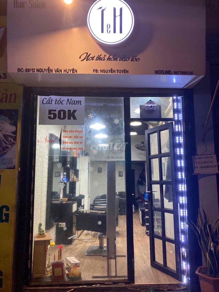 Nguyễn Văn Huyên 30m2 mặt bằng kinh doanh kết hợp ở