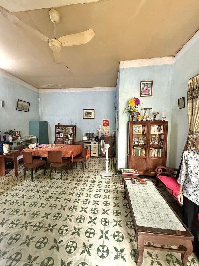 Tìm Đâu Căn Thứ 2 - Giá 135tr/m2 - Hẻm Xe Hơi Nguyễn Văn Đậu?