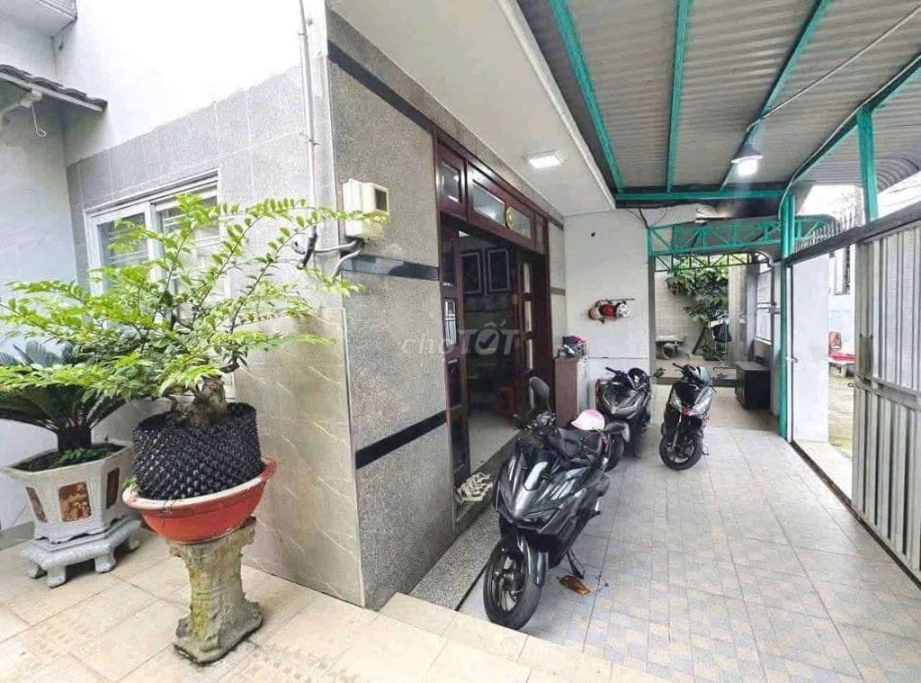 Bán nhà Thị Trấn to bự giá rẻ thích hợp ở cho đại gia đình - Ảnh 2