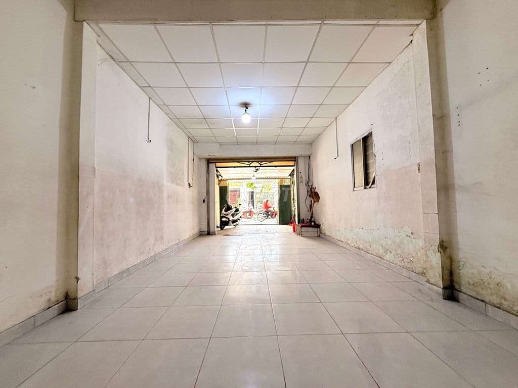 BÁN NHÀ MẶT TIỀN THƯƠNG MẠI -NGUYỄN THỊ BÚP -Q12-HƠN 8TY - Ảnh 2