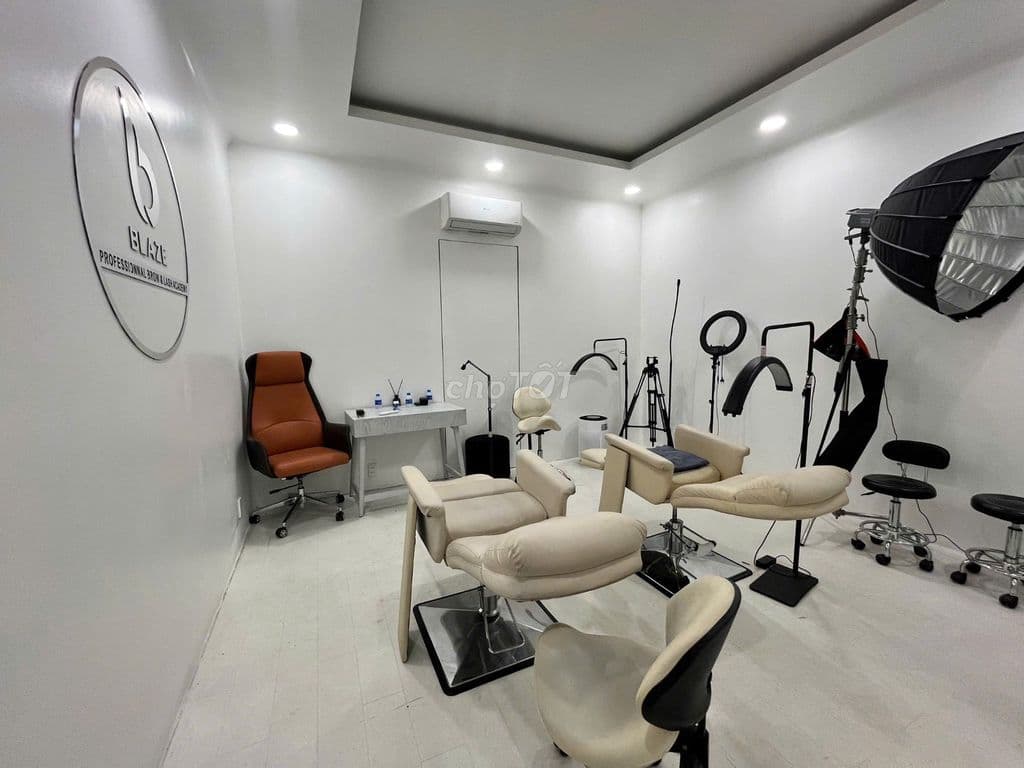 BÁN NHÀ MẶT TIỀN ĐƯỜNG QUỐC HƯƠNG GIÁ 37 TỶ - Ảnh 2