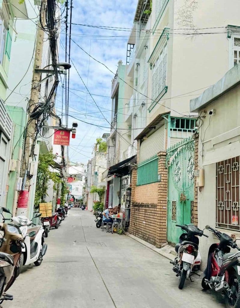 NHANH MỚI KỊP! GIÁP QUẬN 10 CẠNH ĐH BÁCH KHOA, 4 TẦNG 4PN CHỈ 7 TỶ X