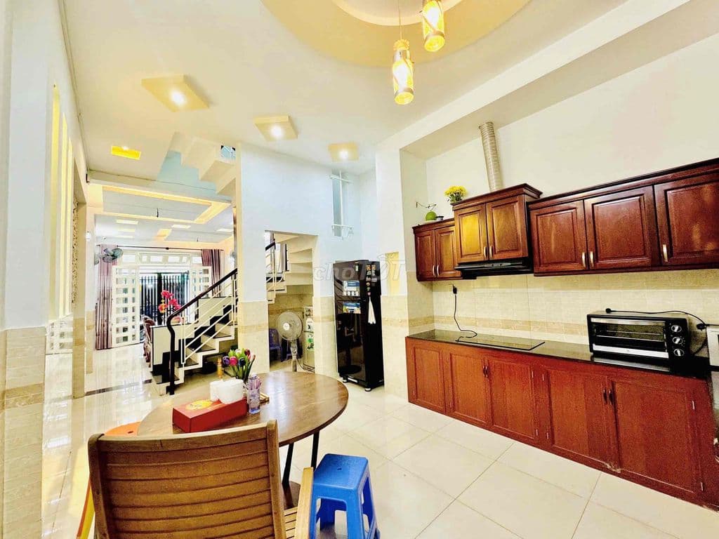 Cần bán gấp nhà Sát Tân Phú, 3 tầng, 4x17m, hẻm xe hơi, nhỉnh 6 Tỷ - Ảnh 3