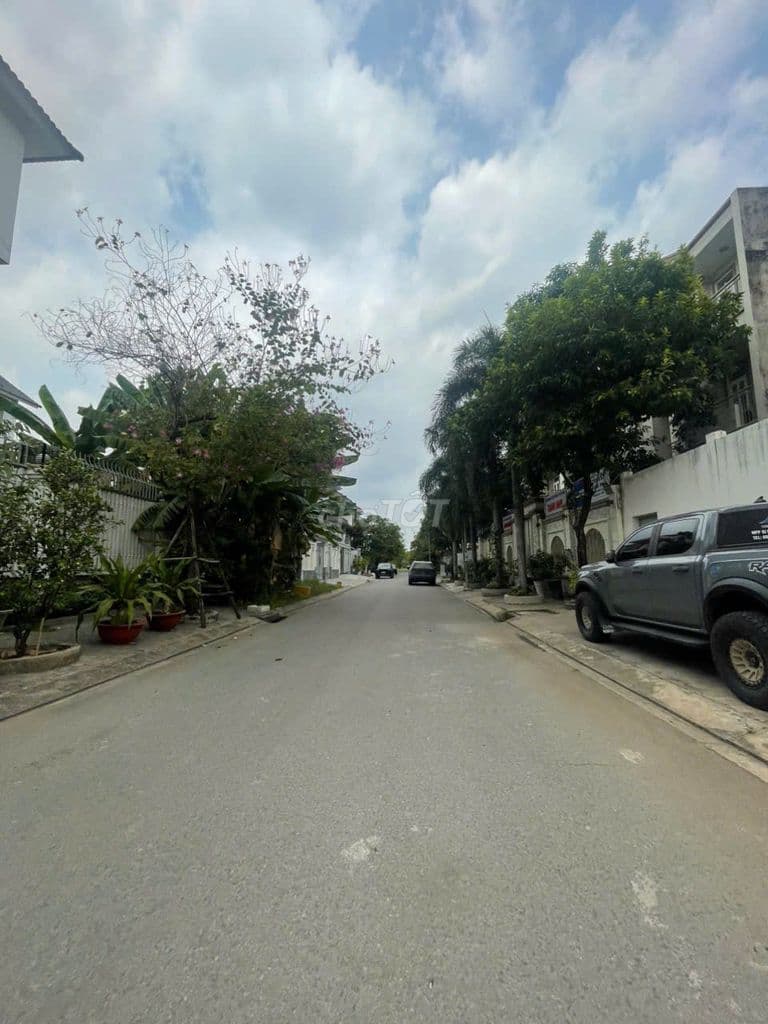 Đất Biệt thự 179/63A. Đặng Thùy Trâm. DT 10X20M. Gía chỉ 95tr/m2