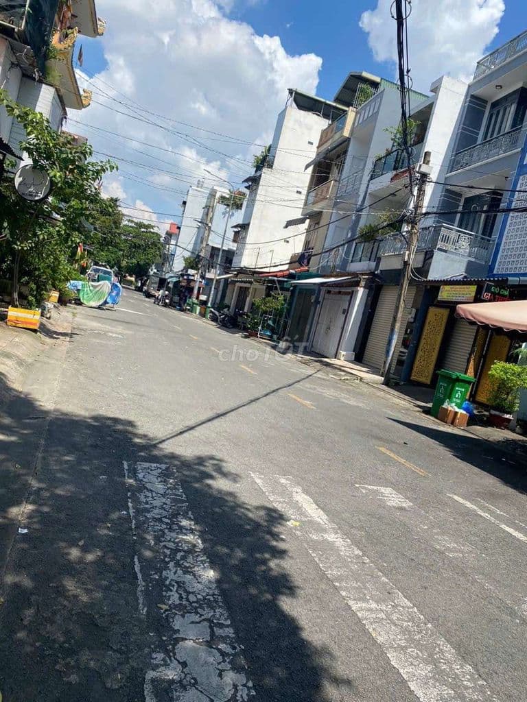 MTKD ngay Âu Cơ, 6 x 19m, nhà c4