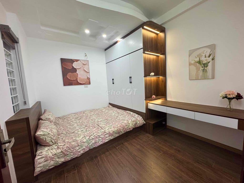 Bán Căn Hộ CC Phố Nguyễn Khánh Toàn-Cầu Giấy 52m 2 ngủ full đồ - Ảnh 2