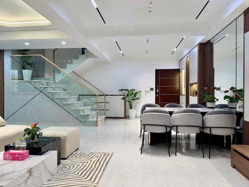 Cho thuê căn hộ Penthouse Sky Garden 3,PMH Q7,4PN full nt giá 4000$ - Ảnh 3