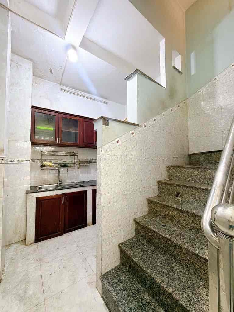 NHÀ ĐOÀN VĂN BƠ 5 TẦNG 26m2 HẺM Ô TÔ KDCHH 5,5 TỶ TLCC - Ảnh 3