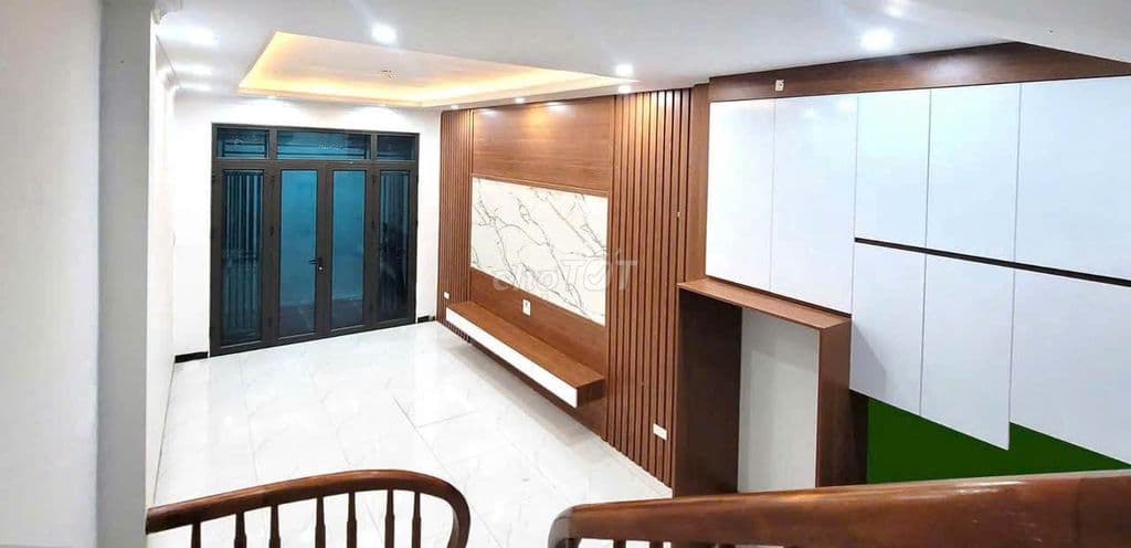 Bán nhà Bà Triệu Hà Đông 32m2 x 5 tầng, gần chợ, BV 103