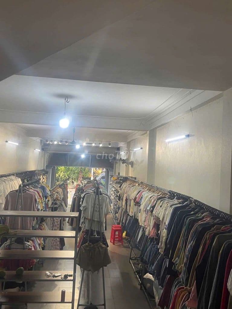 Nhà 3 Tầng , 2 Mặt Thoáng Mát , Mặt Phố Cam Mộc , Dông Anh