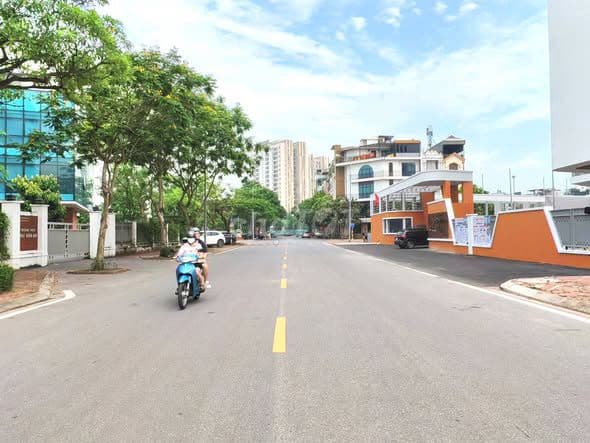 bán nhà 5 tầng Long Biên lô góc mặt phố - Ảnh 3