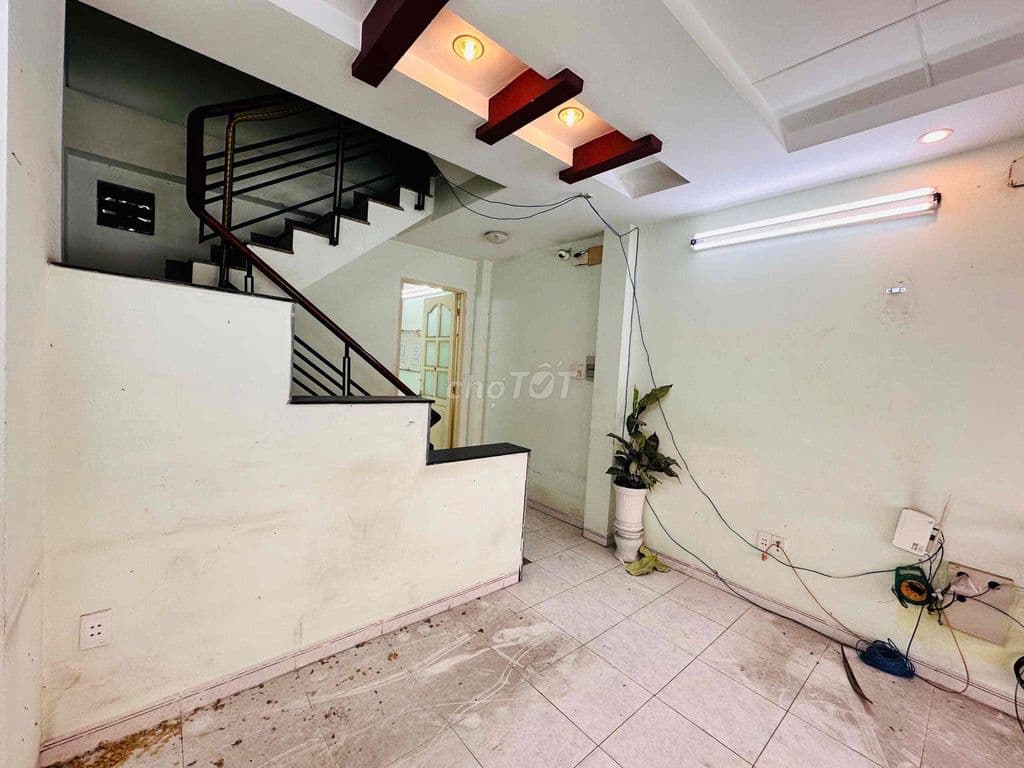 BÁN CHDV 8PN 4 TẦNG HOÀ HẢO Q10. GIÁ: 9.5 TỶ TL - Ảnh 2